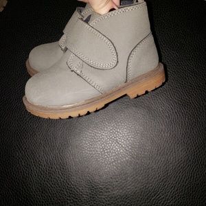 Carters boots